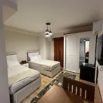 Skyline Luxury Suites 5 Mins From Cairo Airport