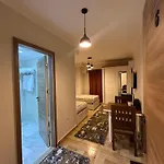 Skyline Luxury Suites 5 Mins From Cairo Airport