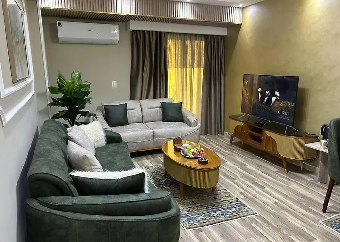Skyline Luxury Suites 5 Mins From Cairo Airport