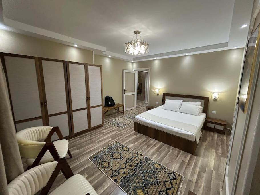 Apartment Skyline Luxury 5 Mins From Airport Cairo