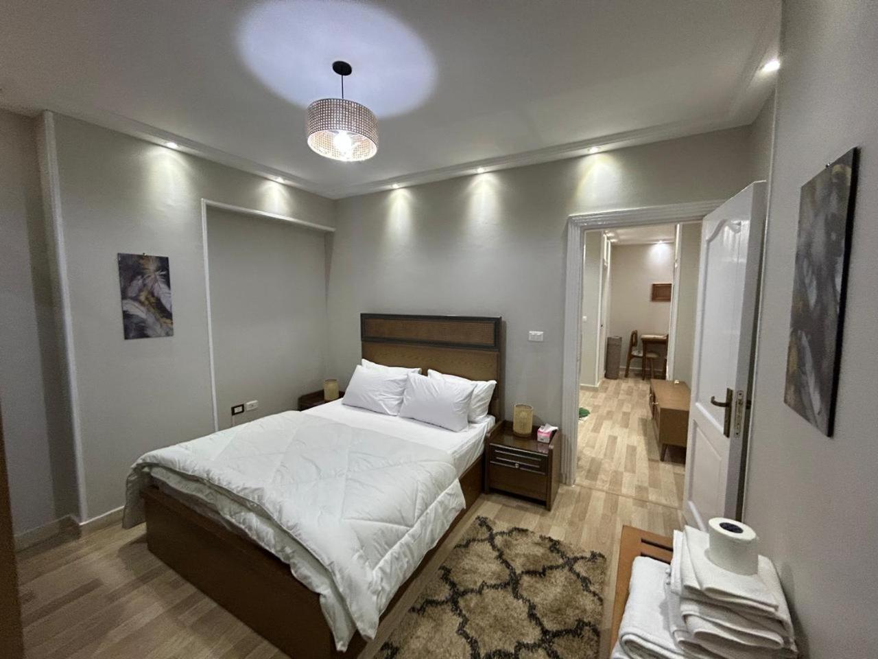 Skyline Luxury 5 Mins From Airport