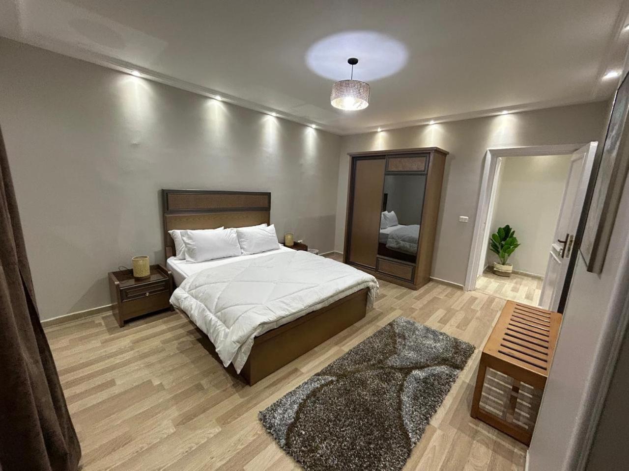 Skyline Luxury 5 Mins From Airport Caïro