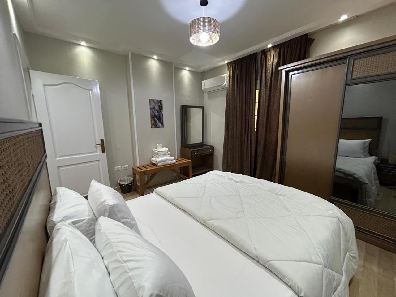 Skyline Luxury 5 Mins From Airport * Caïro