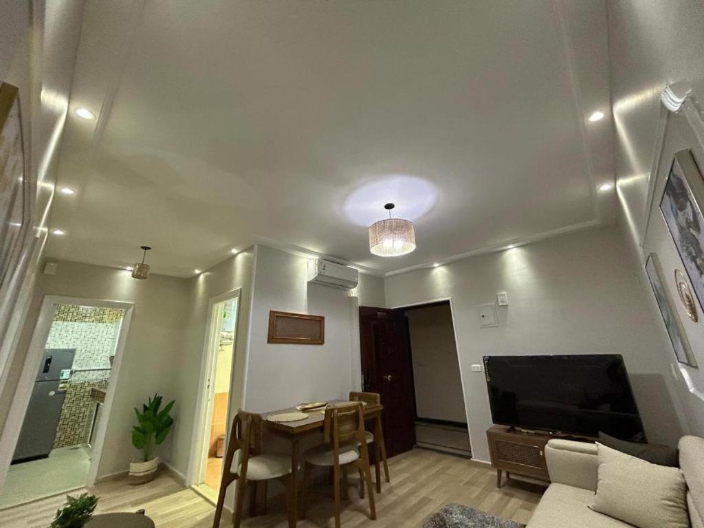Skyline Luxury 5 Mins From Airport Appartement *