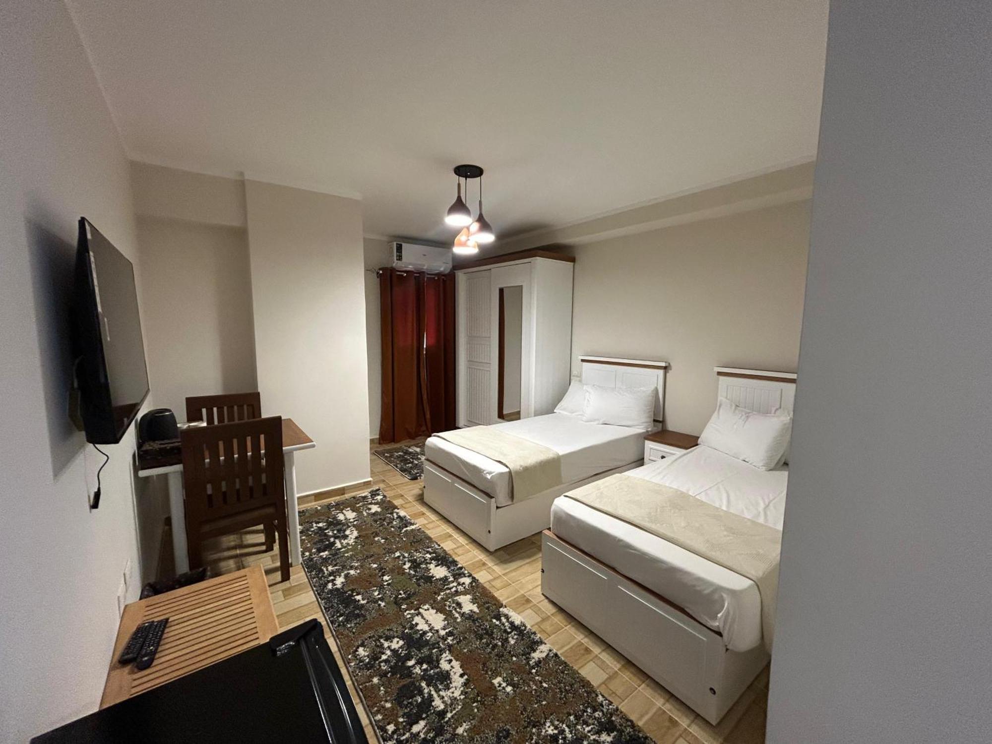 Apartment Skyline Luxury 5 Mins From Airport