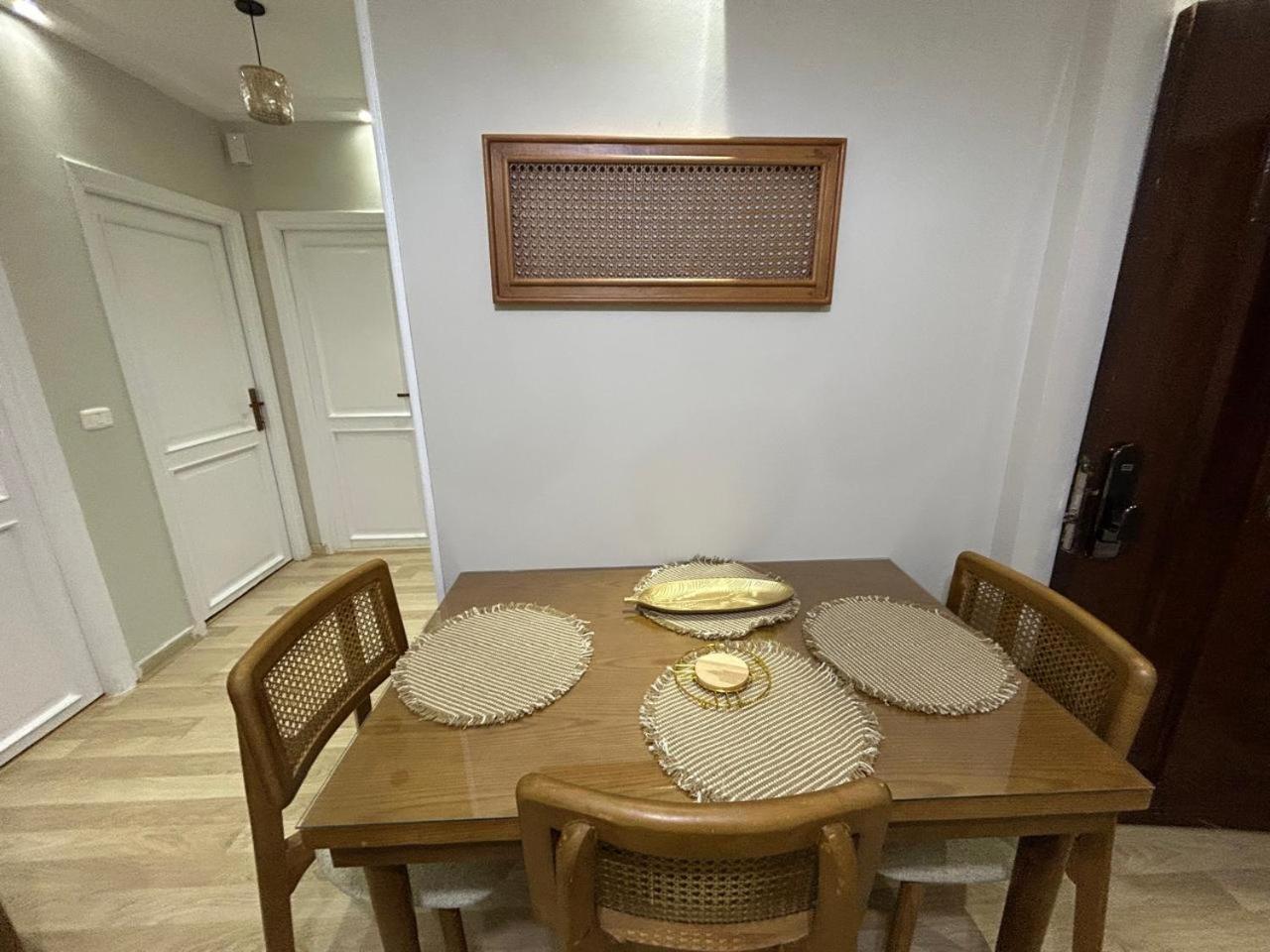 Apartment Skyline Luxury 5 Mins From Airport Cairo
