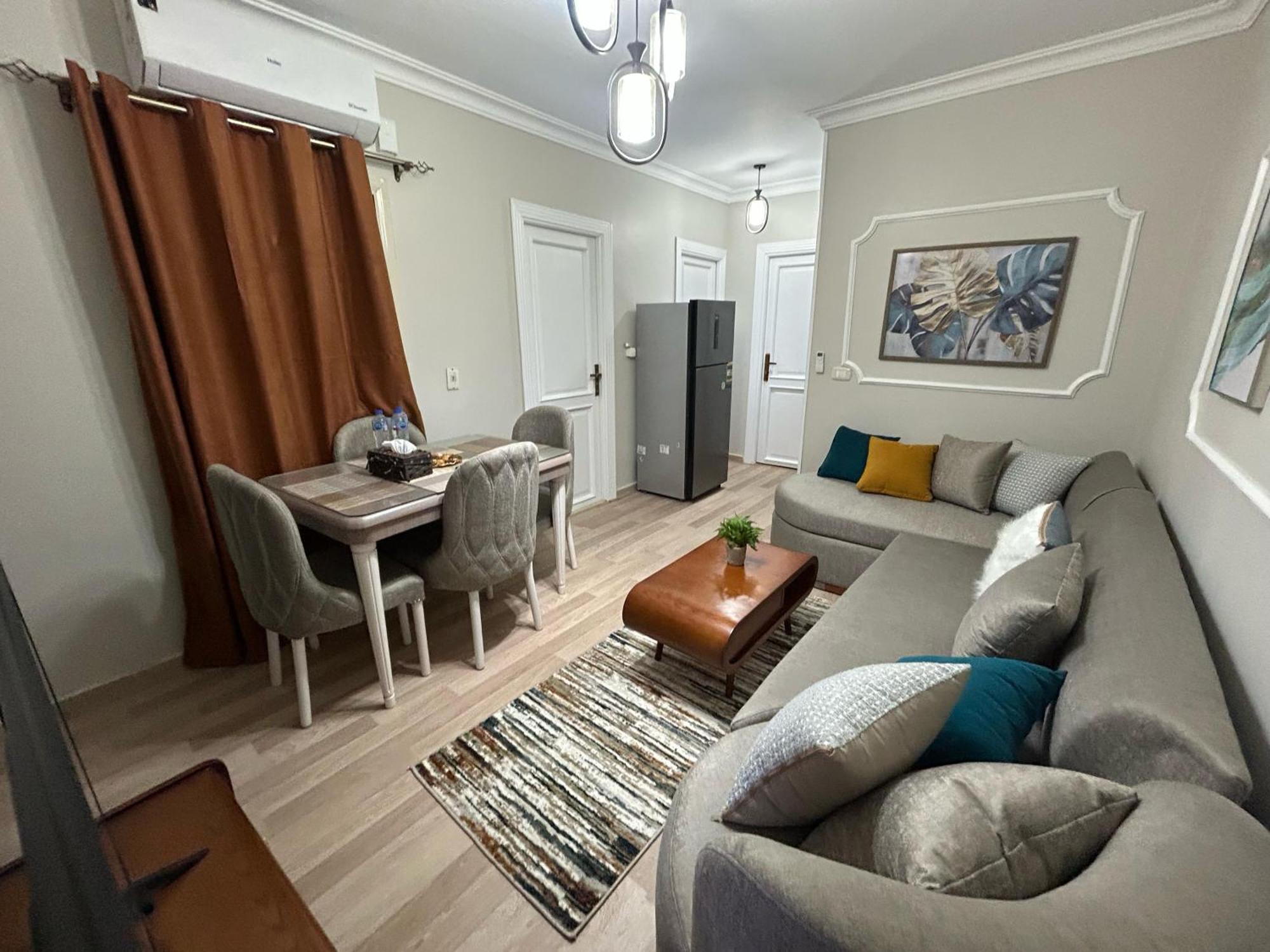 Apartment Skyline Luxury 5 Mins From Airport *